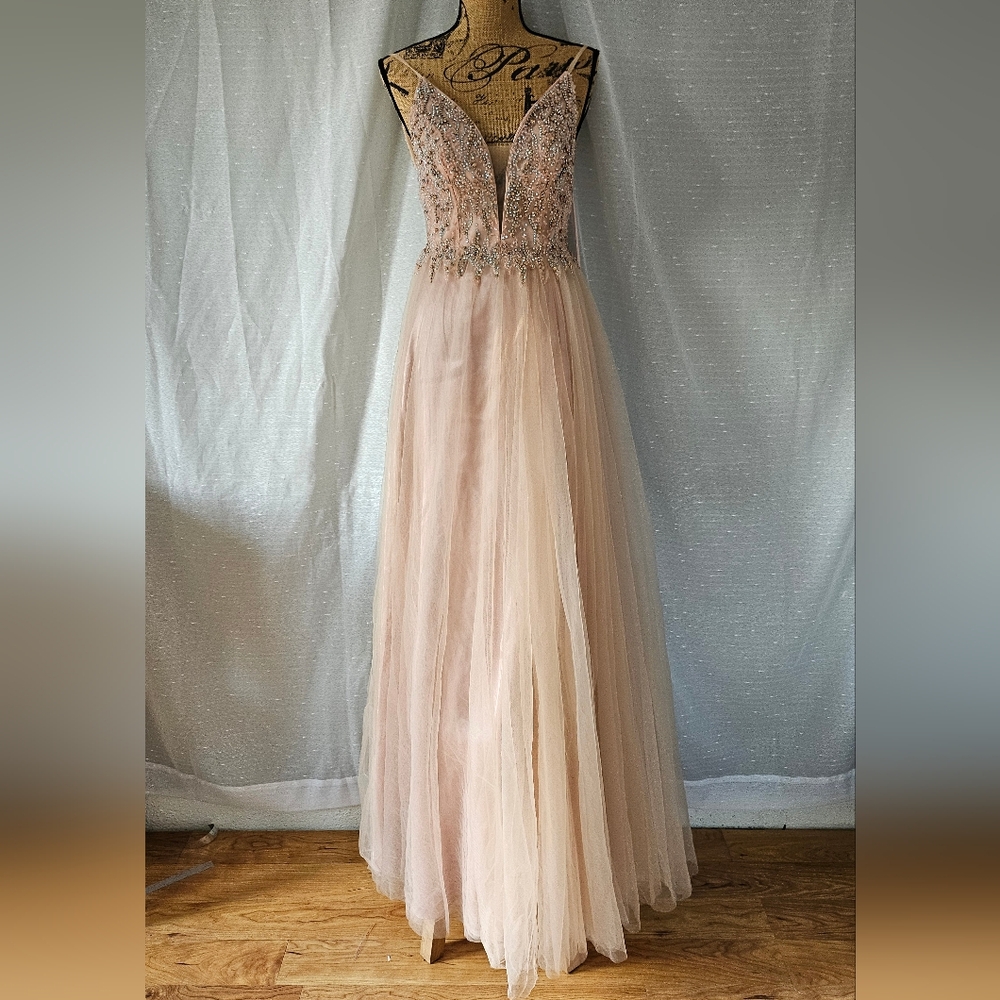 AG Studio Elegant Spaghetti Embellished Dress Dress Size Small - Picture 3 of 15